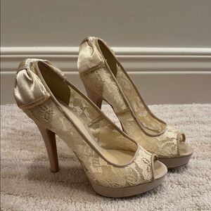 Chinese Laundry Cream Lace Coquette Peep-Toe Heels